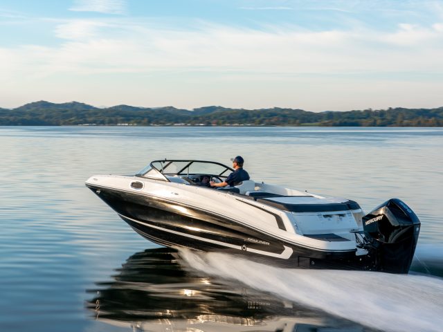 BAYLINER VR6 Bowrider Outboard