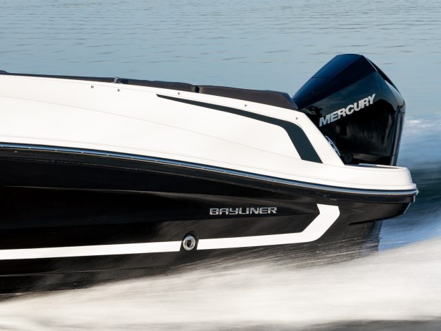 BAYLINER VR6 Bowrider Outboard NO.1